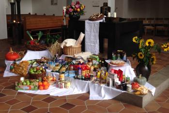 Erntedankfest Am 1 10 2017 Zugunsten Der Tafel St Markus Erlangen